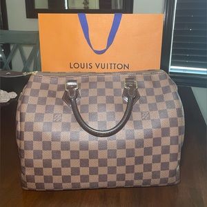 Louis Vuitton speedy handbag